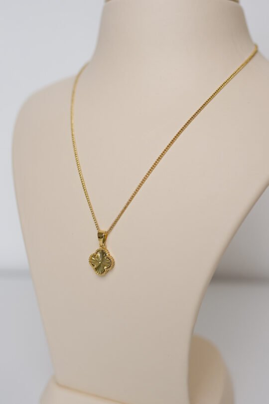 VİP 14K Yonca Detay Kolye