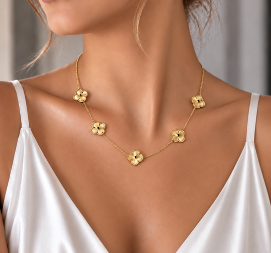 Gold Şans Yonca Model Kolye