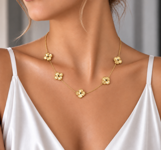 Gold Şans Yonca Model Kolye